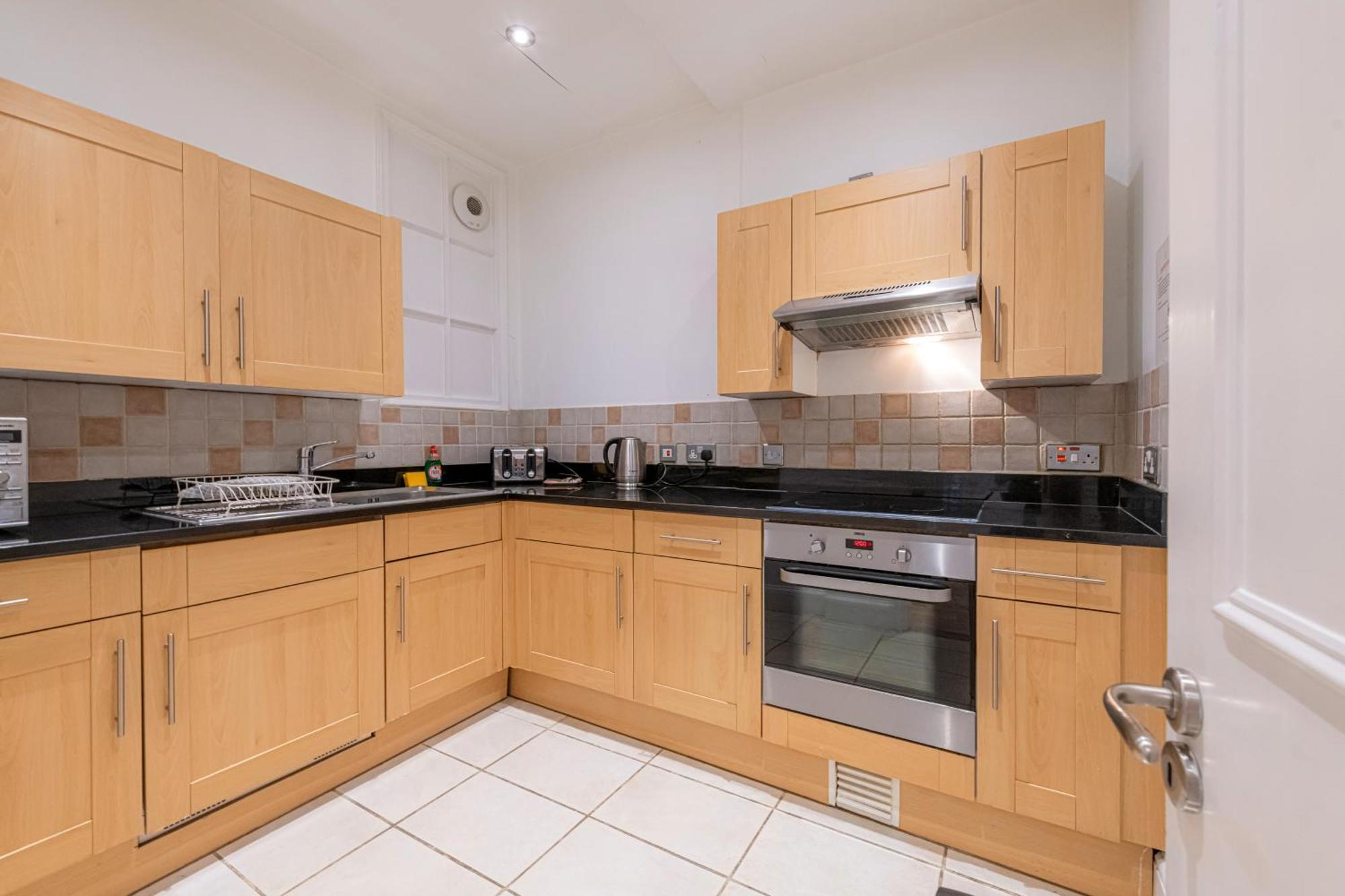 17 Hertford Street London Room photo