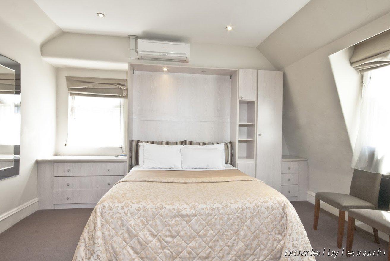 17 Hertford Street London Exterior photo